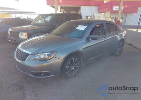 2013 Chrysler 200 Touring z USA, uszkodzony, nr VIN 1C3CCBBB5DN505415